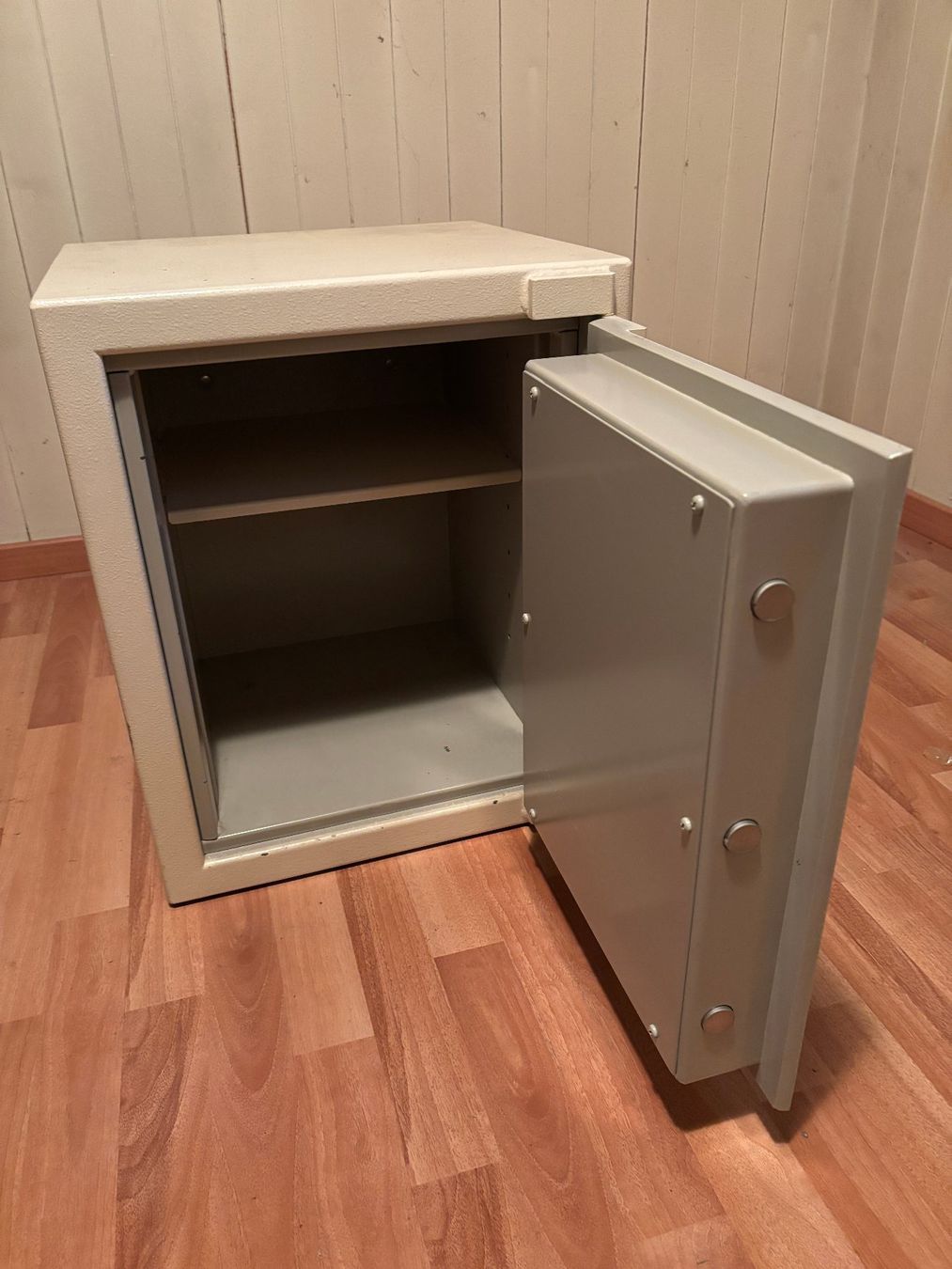 Tresor: Tresor / Safe – Gebraucht aus Wilen b. Wil von Roekk 1