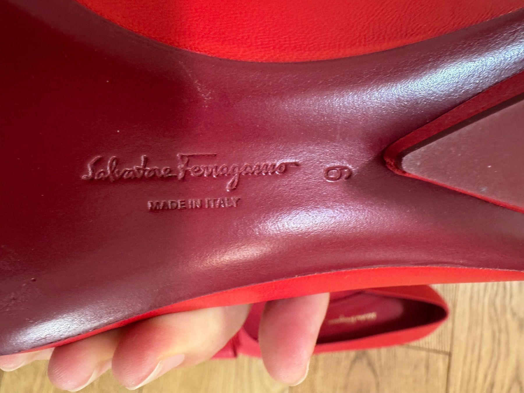 Salvatore Ferragamo Damenschuhe: Salvatore Ferragamo Vera Bow - Flat – Gebraucht aus Zürich von Palma85 2