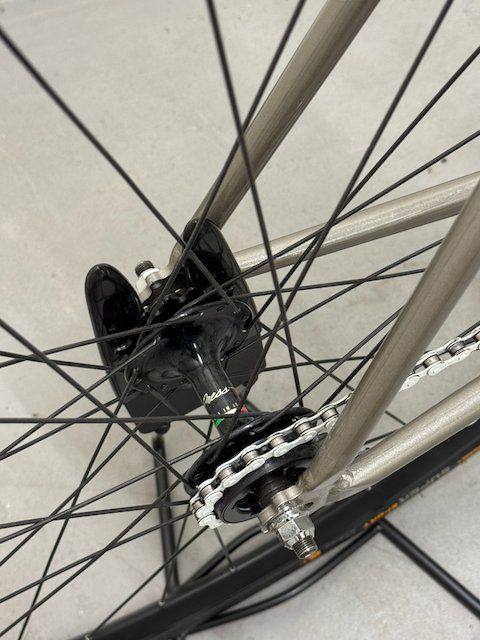Biciclette: Bombtrack Oxbridge Fixie / Singlespeed (Grösse L) – Nuovo (secondo la descrizione) da Bern venduto da Pneu333 6