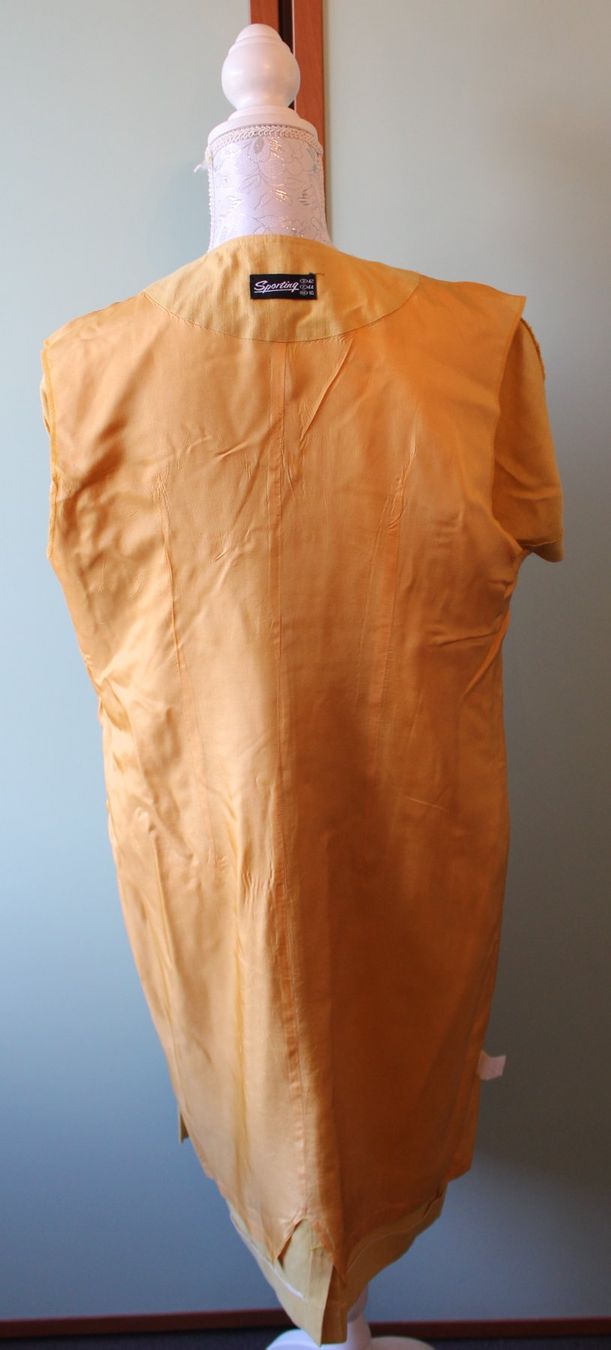 Vestiti: Kleid von *SPORTING* – Usato da Schaan venduto da antikes_und_kurioses 5