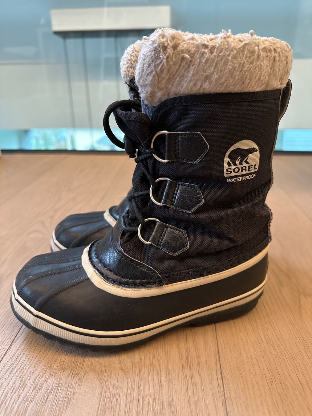 Sorel Scarpe per ragazzi: Sorel Winterstiefel, Gr. 36, Schwarz – Usato da Kallnach venduto da Thetrader 1