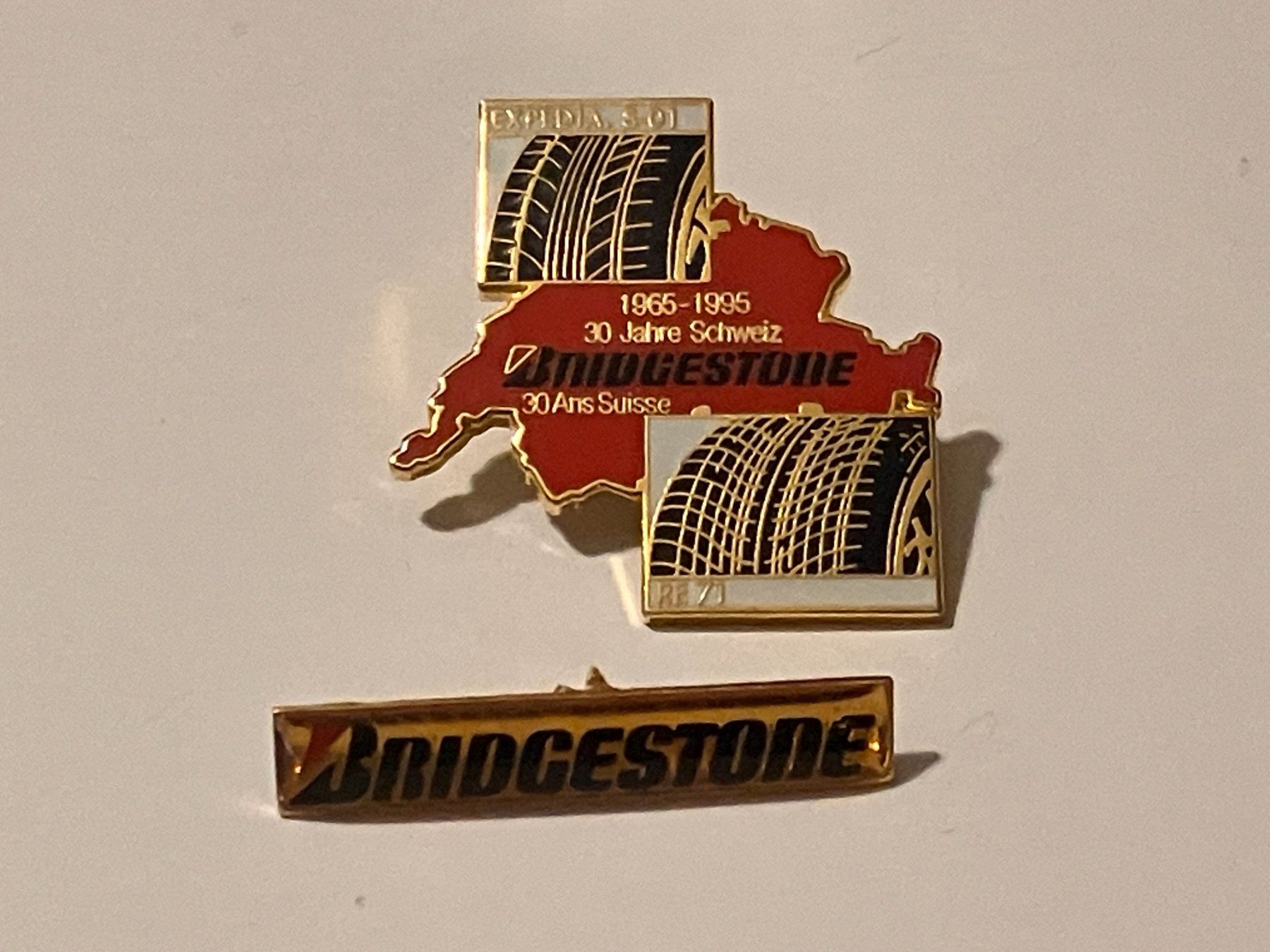 Placchette & Badge: 2 Pin Bridgestone – Usato da Basel venduto da djwwpp