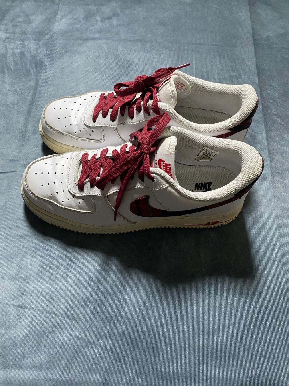 Nike Scarpe da uomo: Air Force Custom Rot Carriert Grösse 42 – Usato da Liestal venduto da Octo_Vintage 9