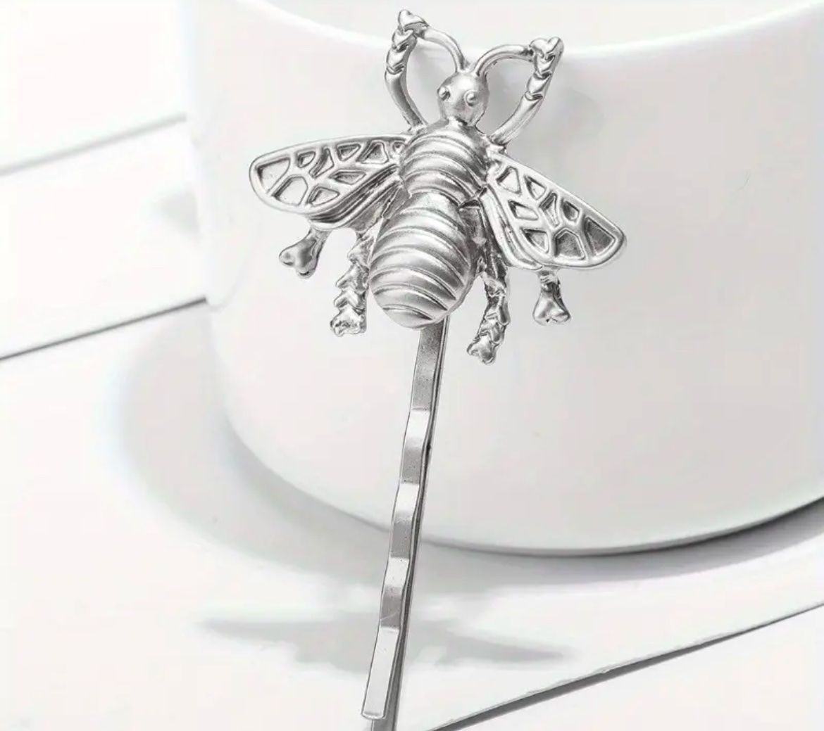 Haarschmuck: Haarspange /Haarschmuck Biene – Neu und originalverpackt aus Gams von Mariawicca