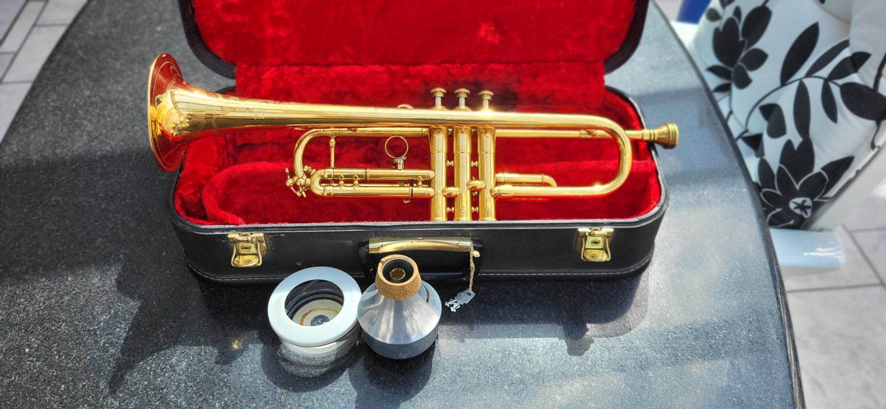 Strumenti musicali: Trompete EMO – Usato da Oberwil BL venduto da Mazdaxedos9 1