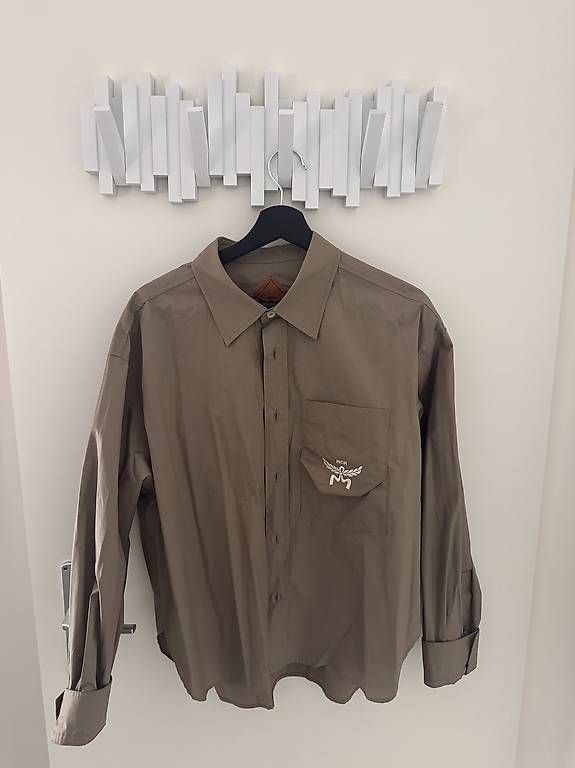 Camicie: Chemise MCM taille M – Usato da Vevey venduto da diogodasilva_
