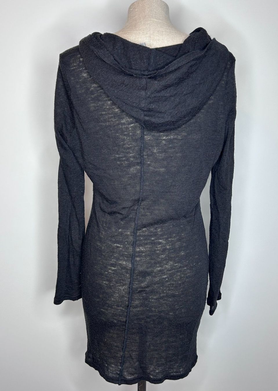 H&M Vestiti: H&M Dress with Hood – Usato da St. Gallen venduto da look-twice 2