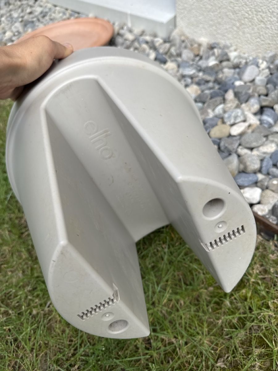 Vasi per fiori: 3 Modern Grey Elho Balcony Planters – Usato da Corsier GE venduto da Arca_ReLife 2