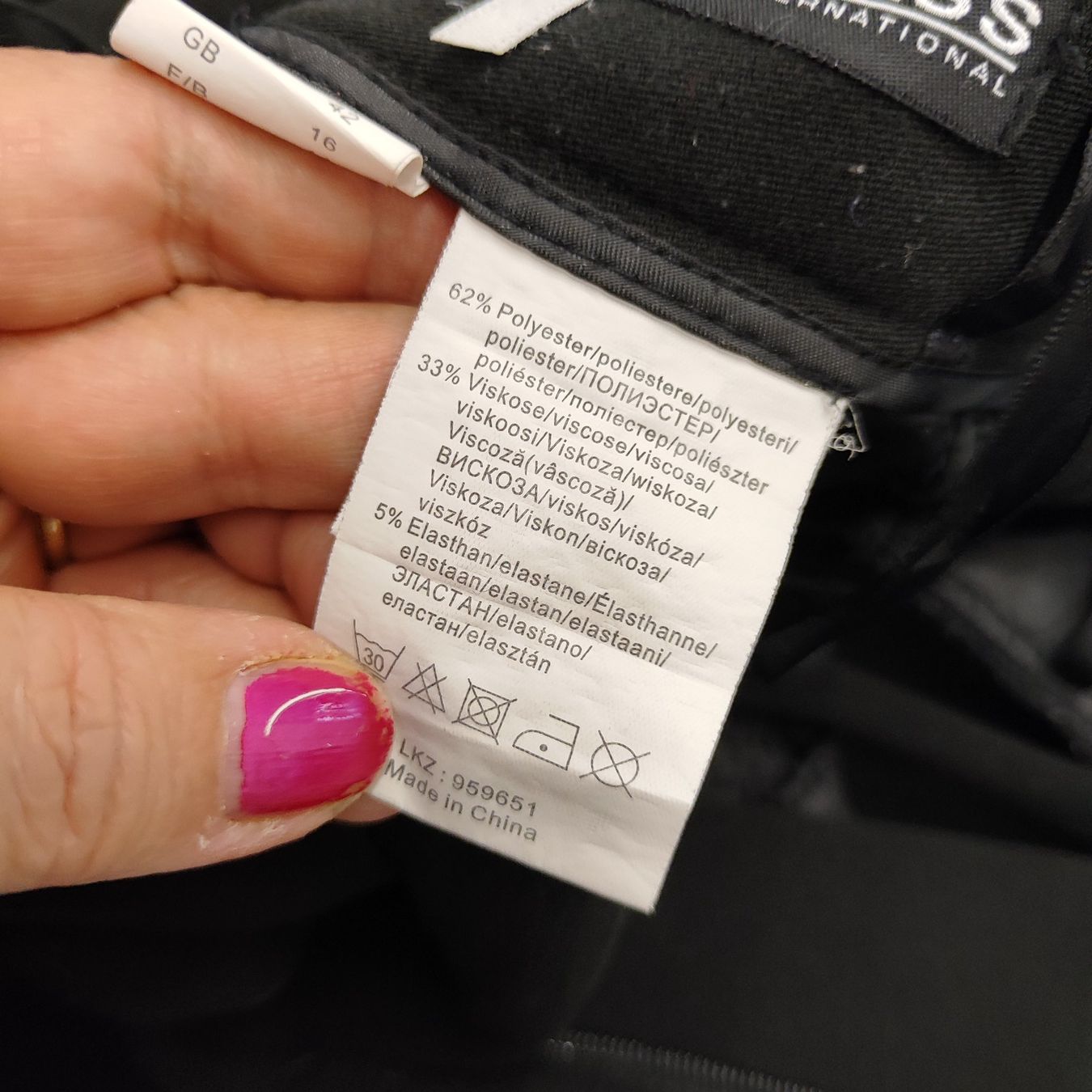 Pantaloni: Damen Hose GR 42 – Usato da Langnau am Albis venduto da Judithsebi 2