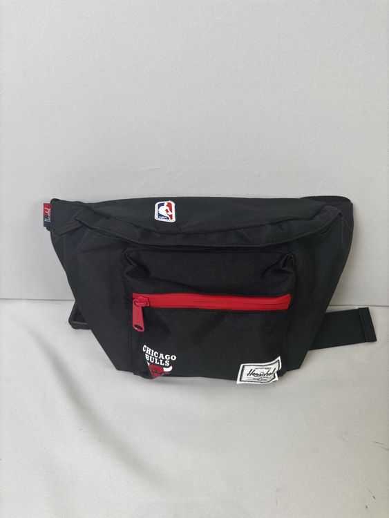 Herschel Borse: Chicago Bulls NBA Herschel Sac banane très bonne état – Usato da Genève venduto da MonPucier 9