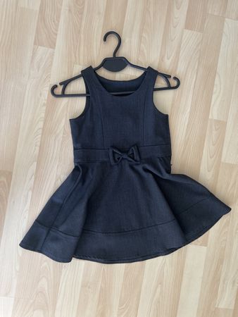 Mädchenkleid Gr. 128/134  Top Zustand