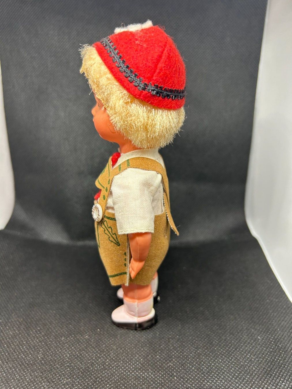 Bambole: Vintage Schweizer puppe – Usato da Lausanne venduto da Retro-geek 1
