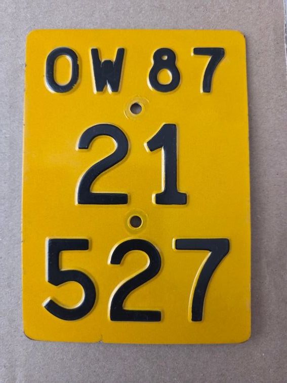 Sachs Schilder: Velonummer OW 87 gelb Mofanummer Plaque Mofa – Gebraucht aus Schenkon von Uhu007