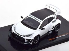 Toyota Yaris GR Pandem 2023 RHD weiss / schwarz     1:43