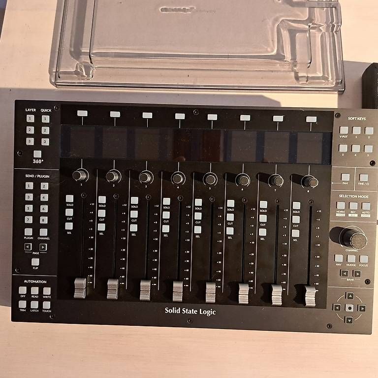 Systèmes de contrôle: Solid State Logic UF8 – D'occasion à Bonstetten par tonalent 1