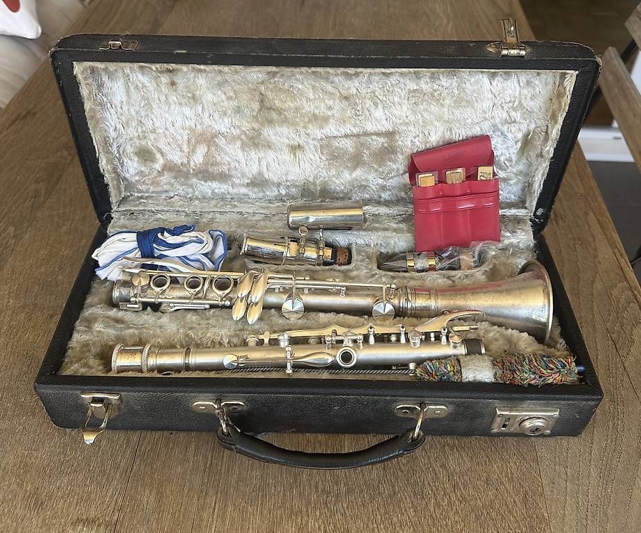 Musikinstrumente: Klarinette Antik – Gebraucht aus Chur von niwo