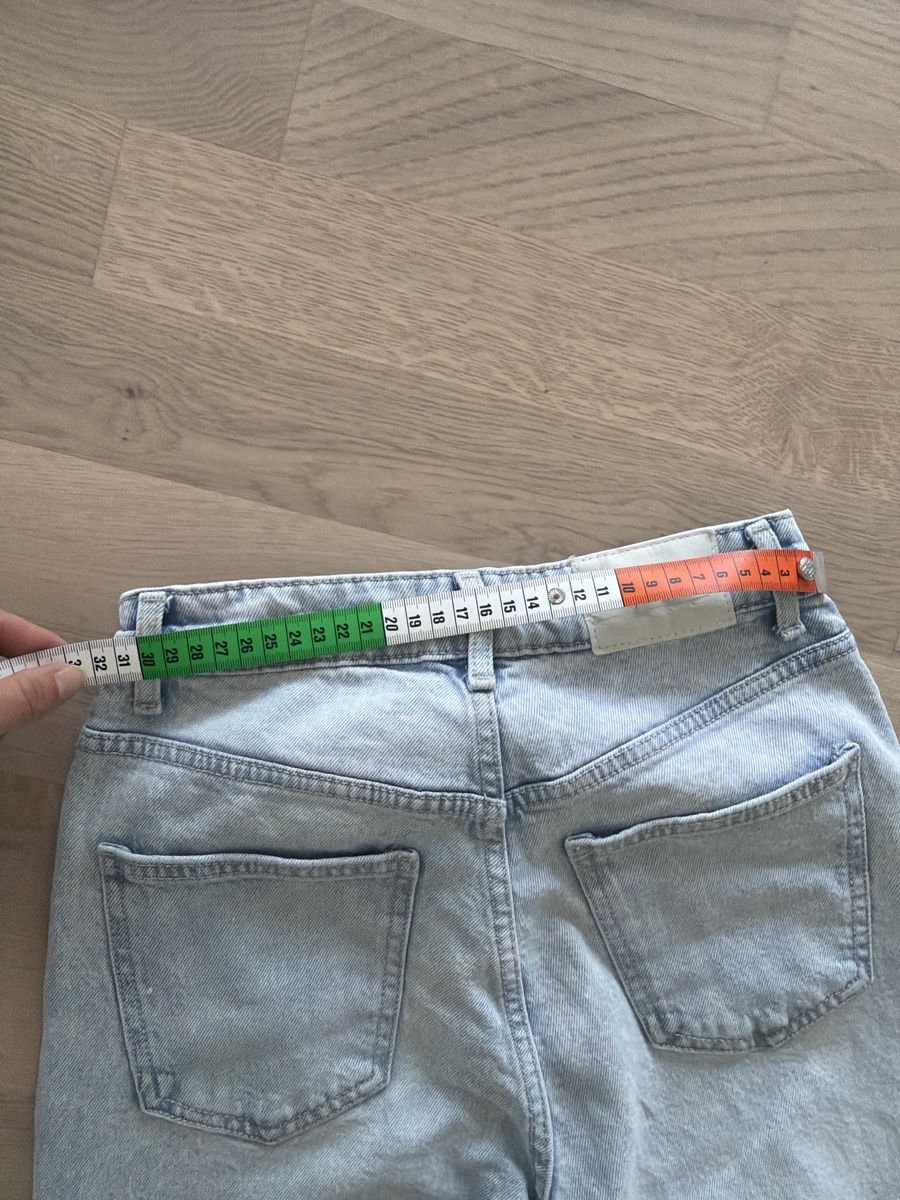 Tally Weijl Jeans: Jeans TW hellblau Grösse 34 – D'occasion à Au ZH par eac_gm25 2