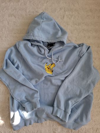 Sweat à capuche bleu clair Pikachu brodé taille XL 