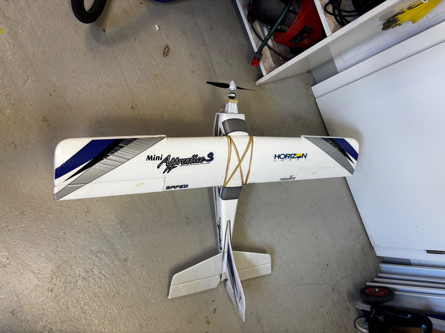 RC Kits de montage: Horizon Mini Apprentice Rc Flugzeug – Défectueux à Kaufdorf par tim_ny97