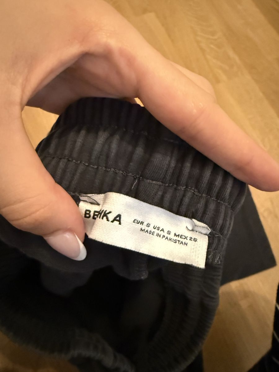 Bershka Hosen: Bershka jogginghose grau – Gebraucht aus Basel von tsc_b56w 2