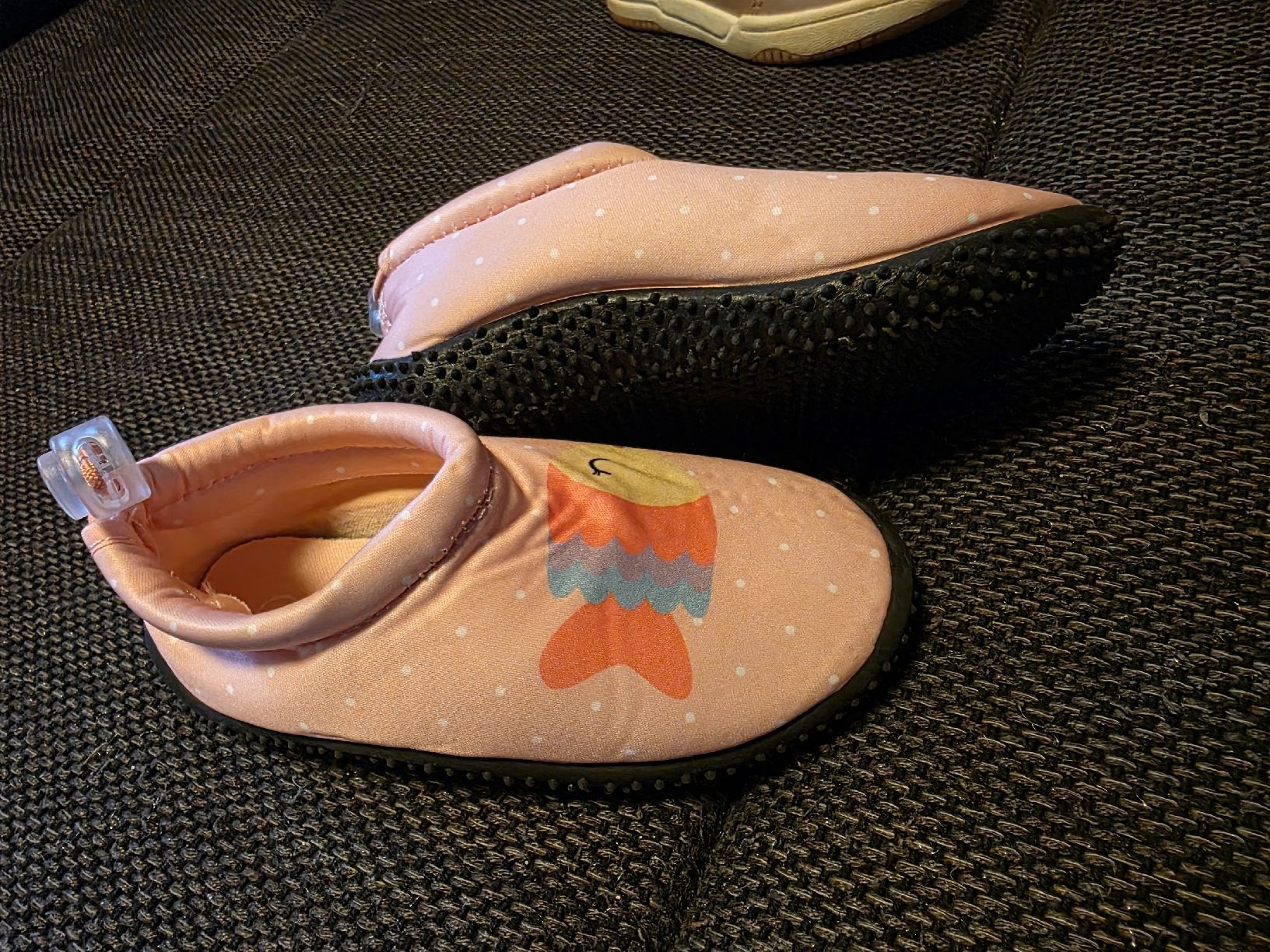 Scarpe per ragazzi: Kinder Badeschuhe Gr.24/25 – Nuovo (secondo la descrizione) da Geltwil venduto da Melly1989 1
