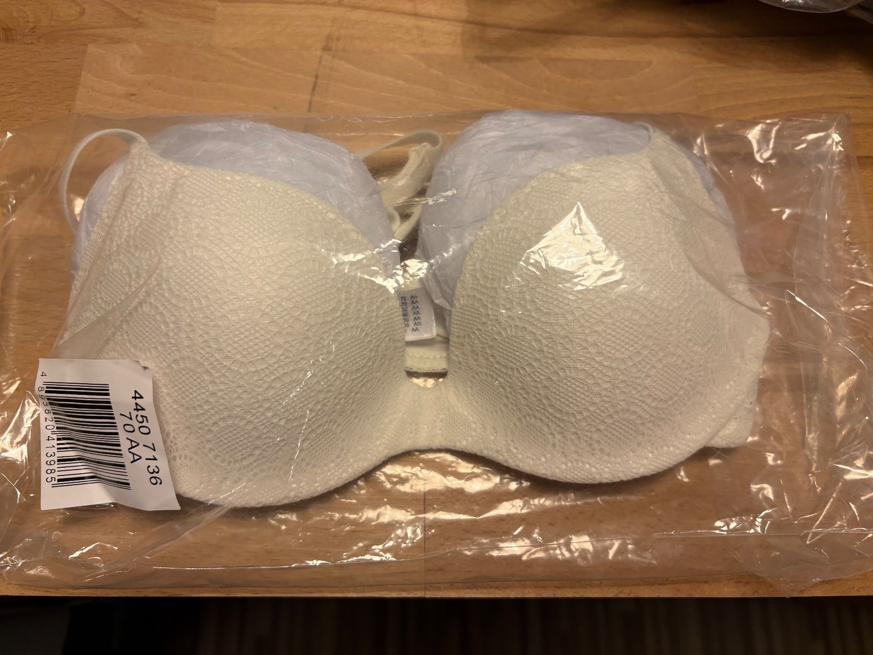 Biancheria intima: Neuer BH, Grösse 70AA, Farbe Creme/Weiss – Nuovo e nell'imballaggio originale da Holziken venduto da Fisherpoint_Gonseth
