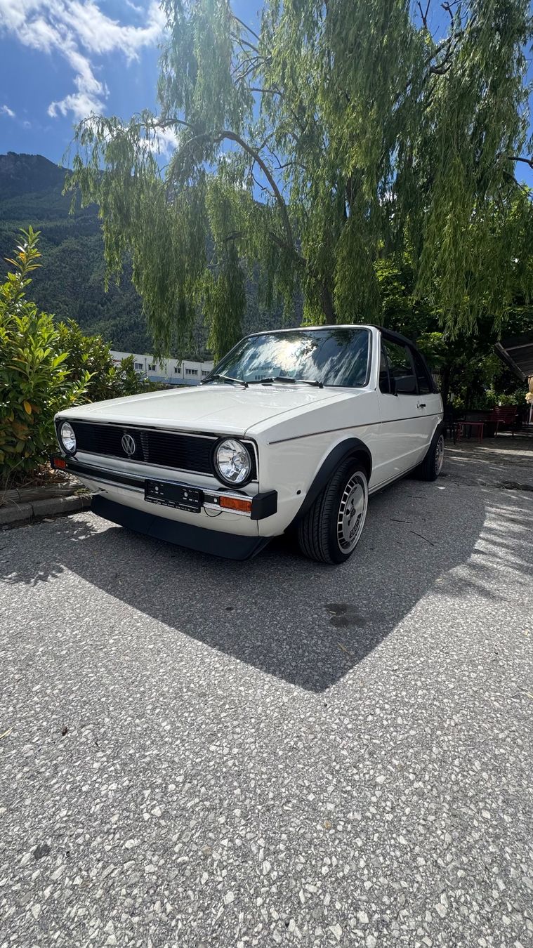 VW Automobili: Golf 1 GLI cabriolet 1.8 – Usato da Sierre venduto da jokr396