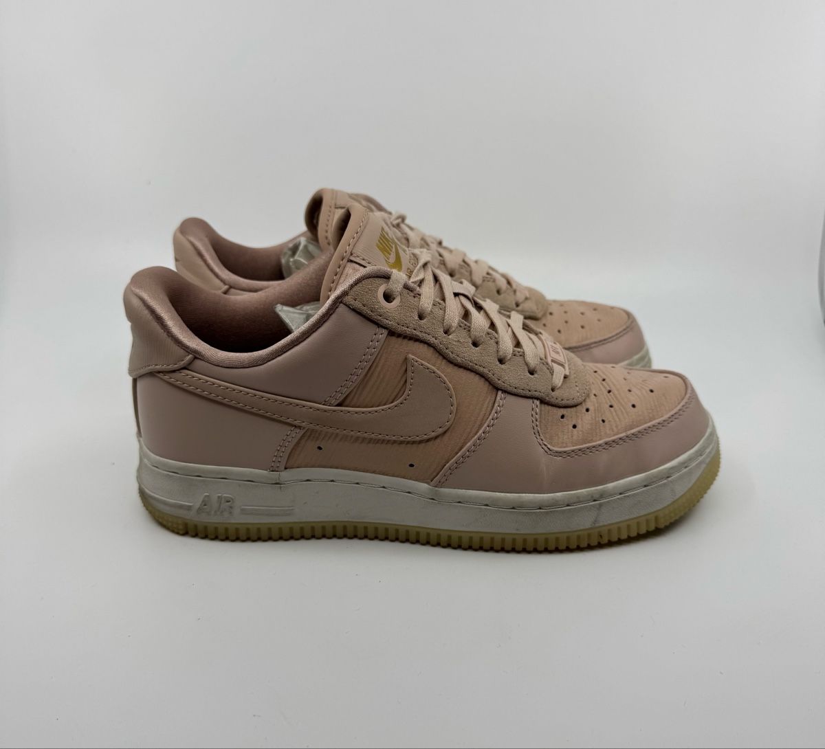 Nike Scarpe da donna: Nike Air Force 1 Gr.37,5 – Usato da Herisau venduto da Seyashop1 1