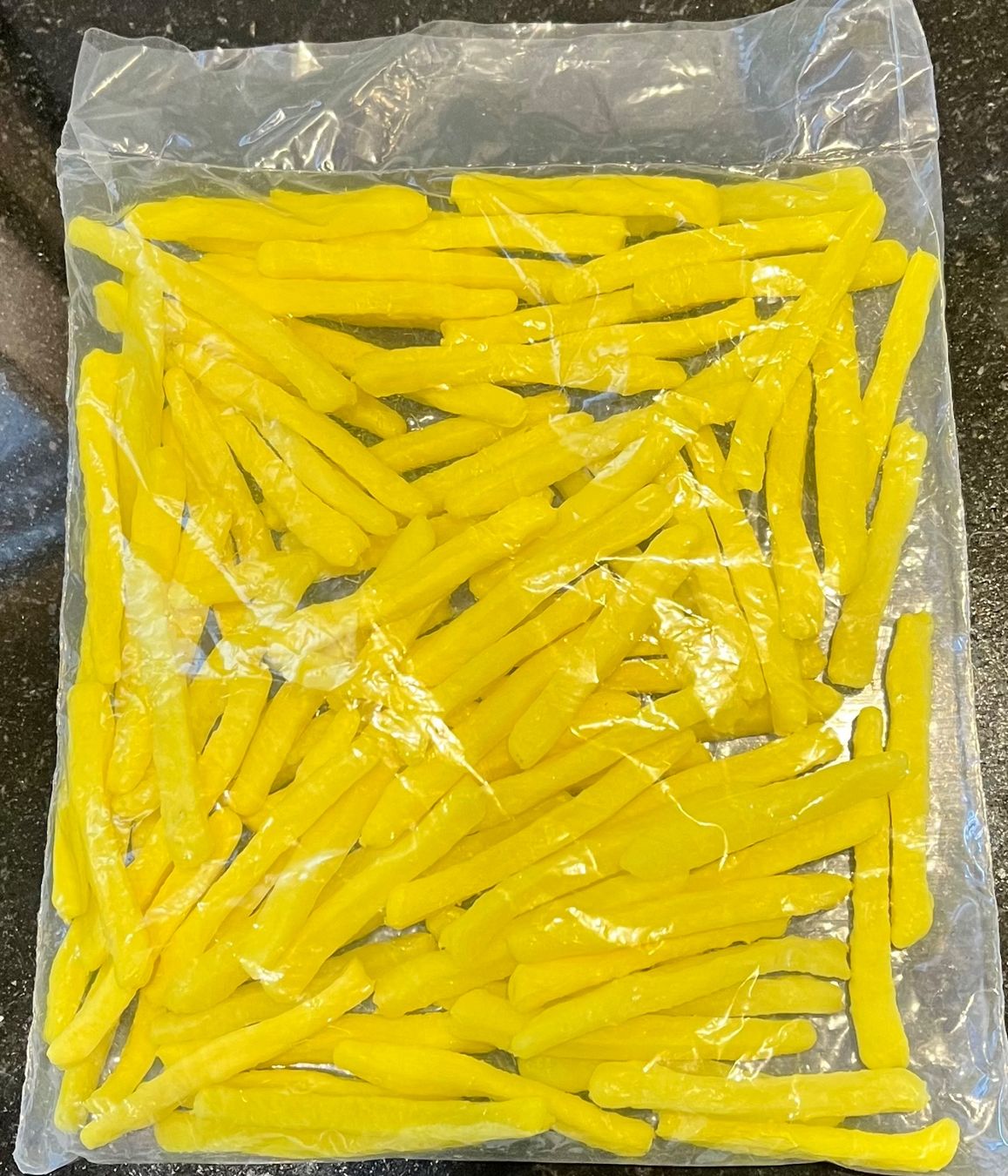 Alle Dekorationen: Pommes Kunststoff 6cm 🍟 – Neu und originalverpackt aus Uffikon von san123day 3