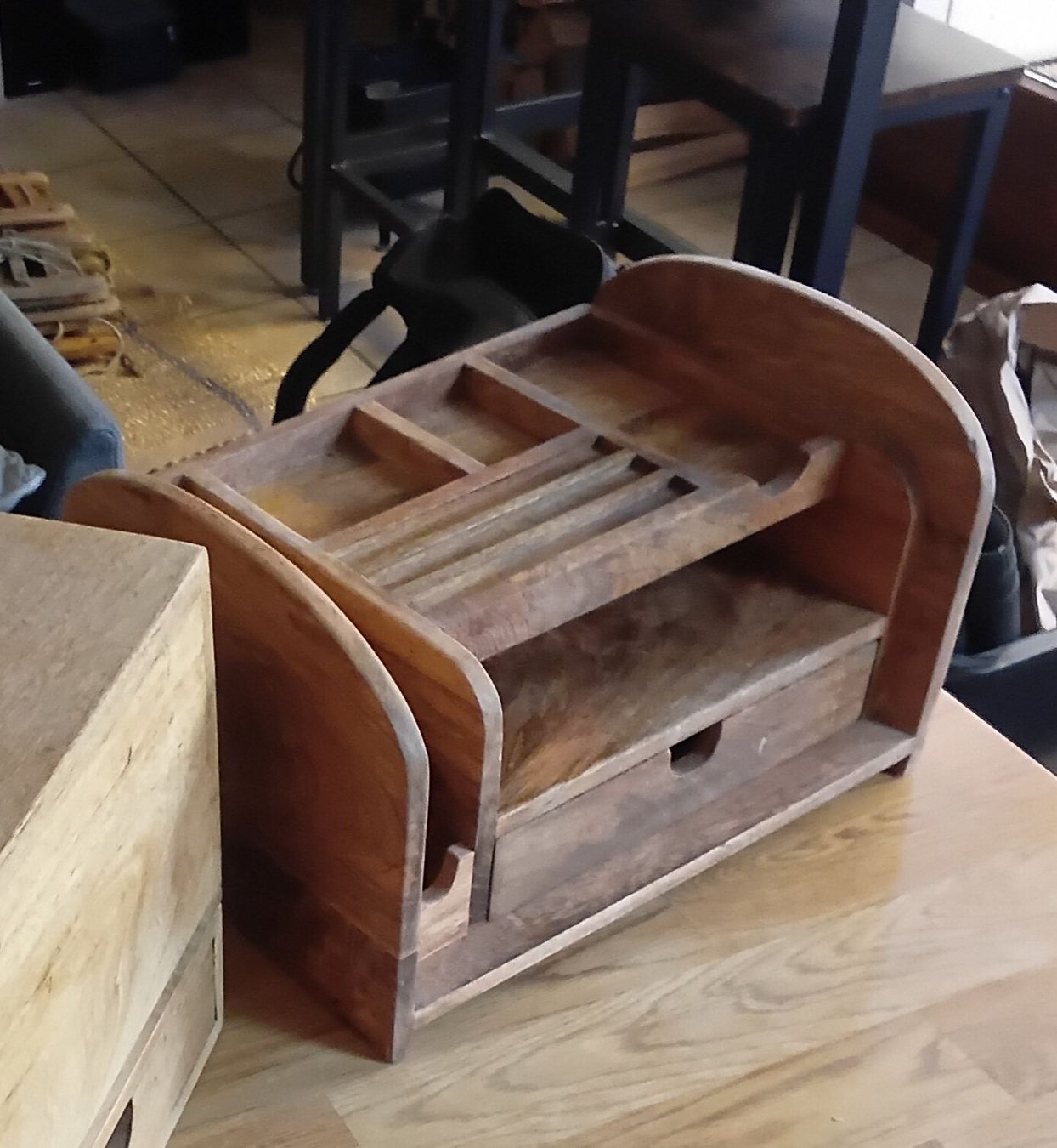 Alle Dekorationen: Tisch Büro Organizer von Loberon – Gebraucht aus Riniken von Kandergrund86