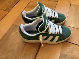 Top ADIDAS Campus Sneakers aus Veloursleder - ein Must-have!