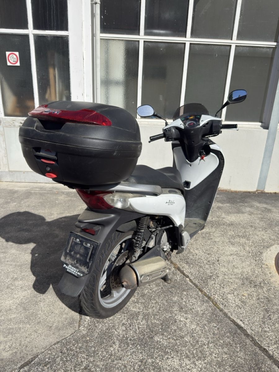 Honda Scooters: Honda SH 125 – D'occasion à Rodersdorf par mfz_f5hj 3