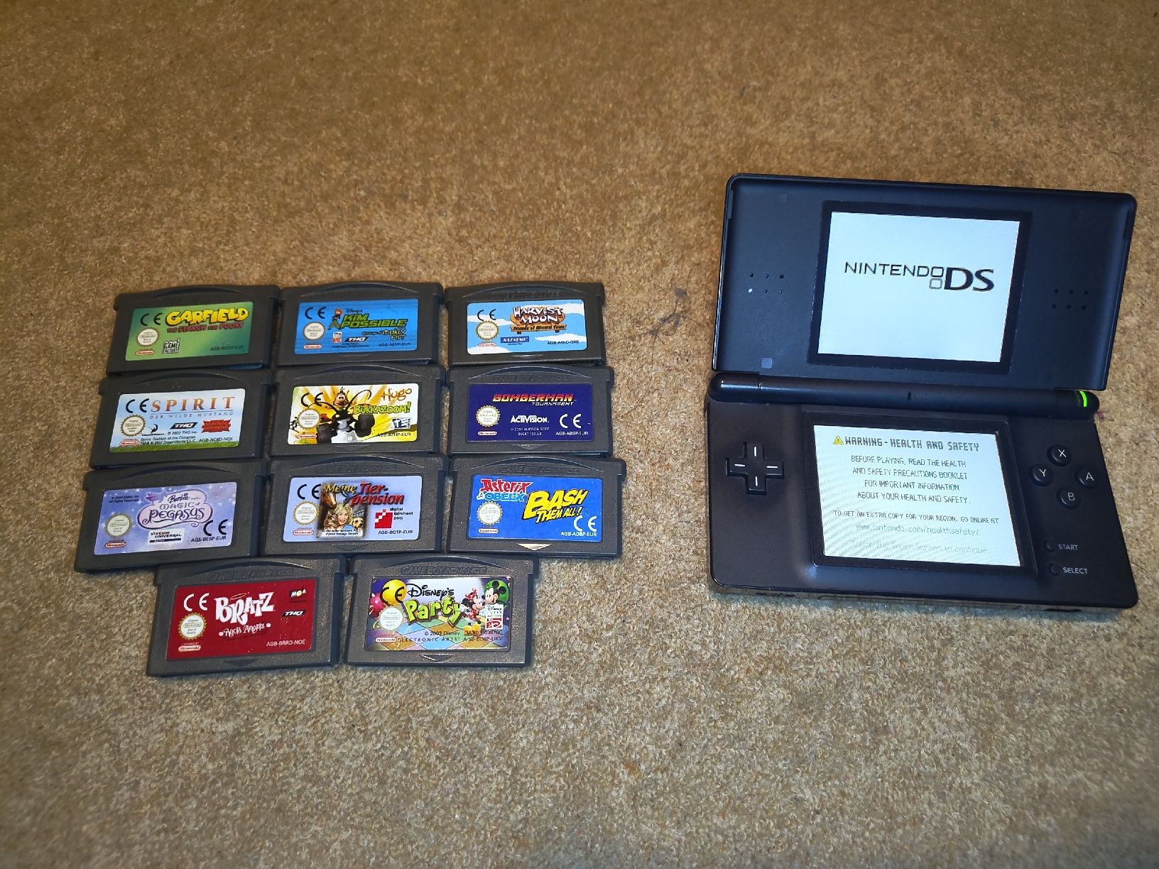 Nintendo Console: Nintendo DS Console with 11 Games - Great Bundle! – Usato da Glattbrugg venduto da har_jgc7