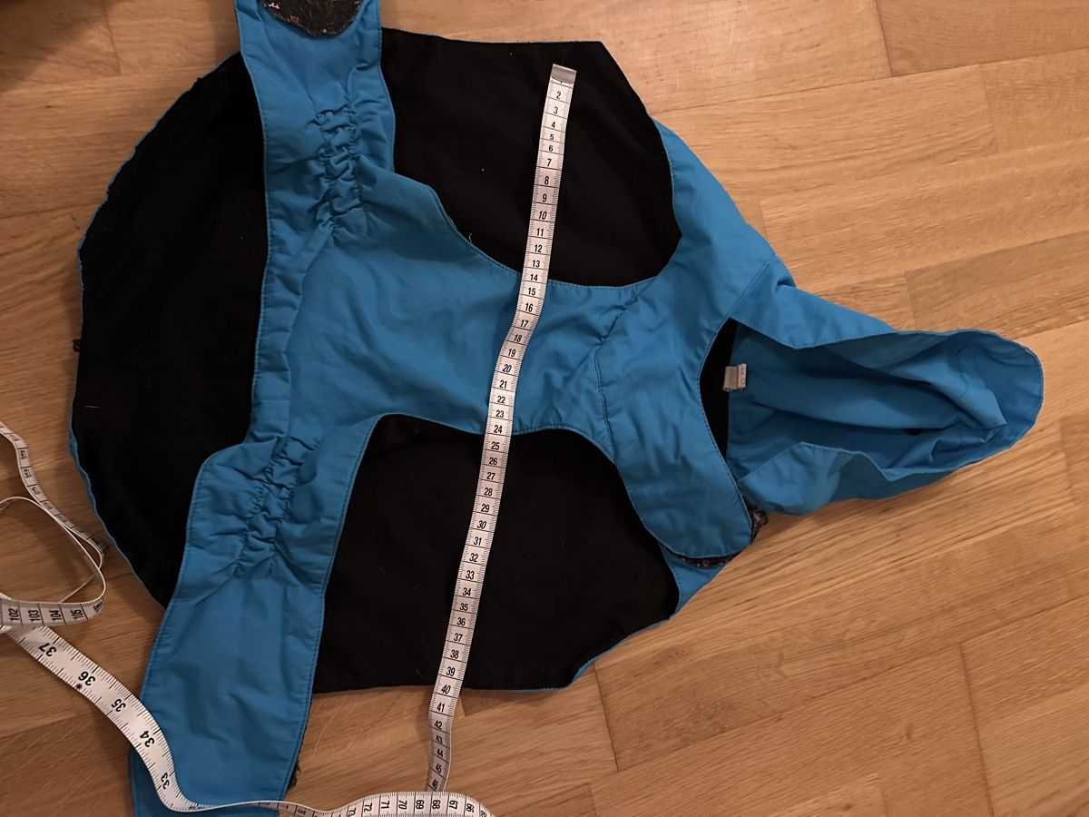 Vêtements: Hunde Regenmantel – D'occasion à Buchs ZH par how_wf9j 2