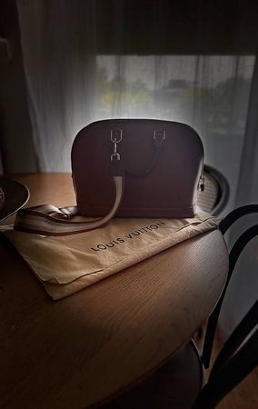 Sac à main Louis Vuitton Épi cuir