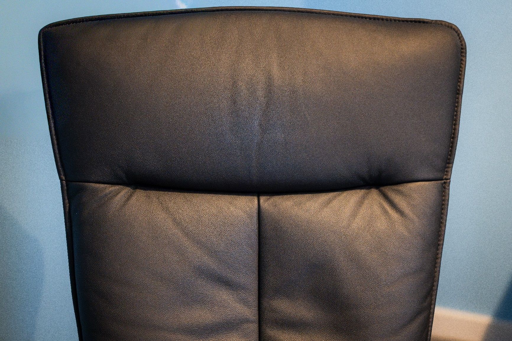 Fauteuils: Relaxsessel elektrisch aus echtem Leder mit Aufstehhilfe – D'occasion à Pieterlen par Tollot 7
