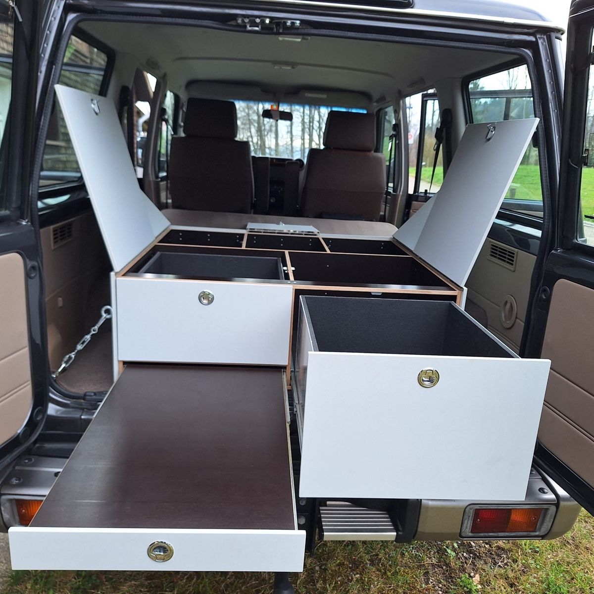 Mobilhome: Innenausbau Toyota – Usato da Engelburg venduto da scarr 3