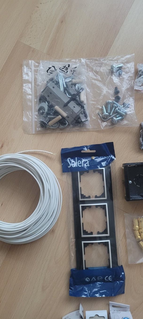Unità & Adattatore: Verschiedene Do-it-yourself-Elemente: Klempnerarbeiten... – Usato da Schöfflisdorf venduto da CrRG21 2
