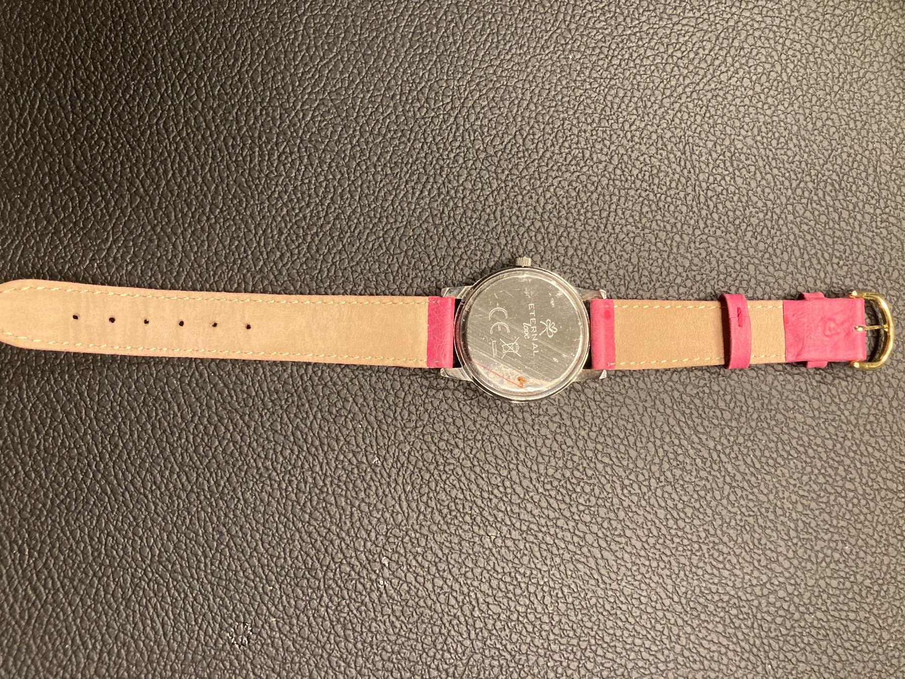 Orologi: Eternal LOVE – Nuovo (secondo la descrizione) da Wilderswil venduto da Feldbach 8