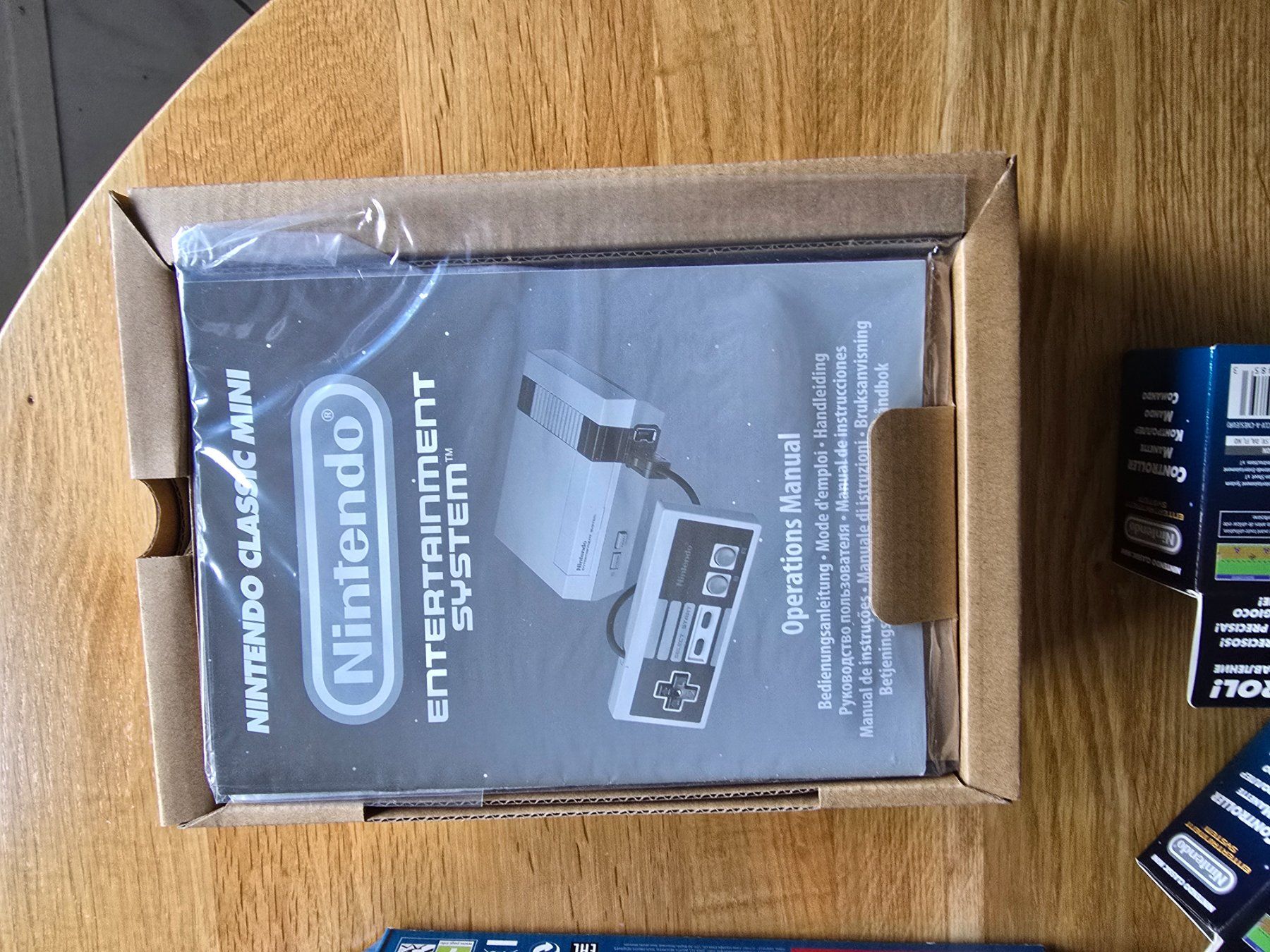 Nintendo Konsolen: Nintendo Classic Mini mit 2 Controller/NEU – Neu und originalverpackt aus Sursee von Elian91 6