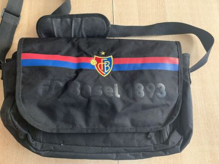 FC Basel 1893 Umhängetasche Messenger Bag FCB – Top Zustand