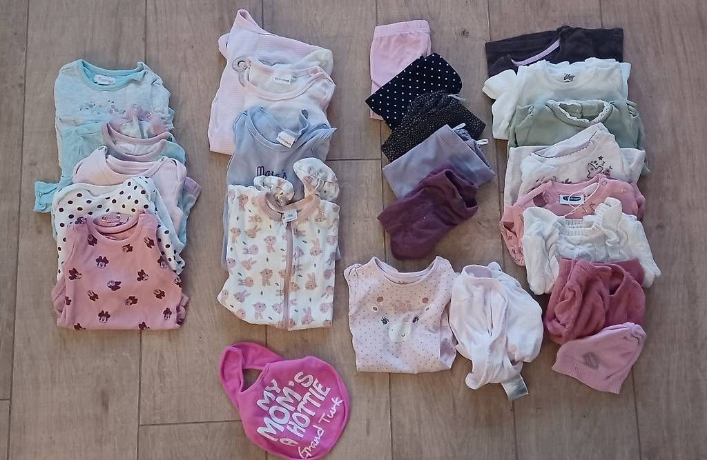 Lotti & Set di vestiti: Mädchenkleiderpaket 62/68 – Usato da Thun venduto da Waco13 1