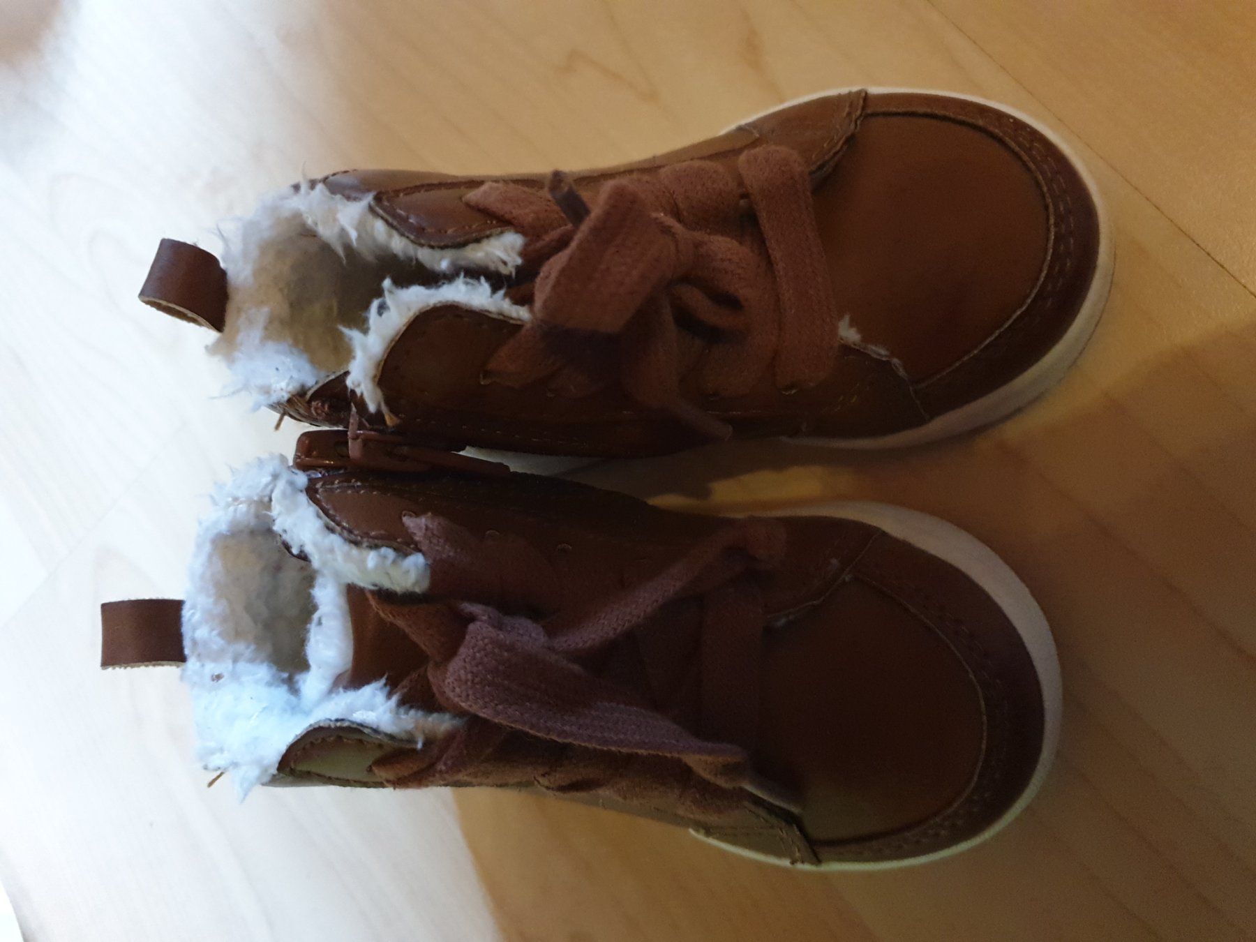 H&M Scarpe per ragazzi: Babyschuhe grösse 18-19 – Nuovo (secondo la descrizione) da Reutigen venduto da Easy0807