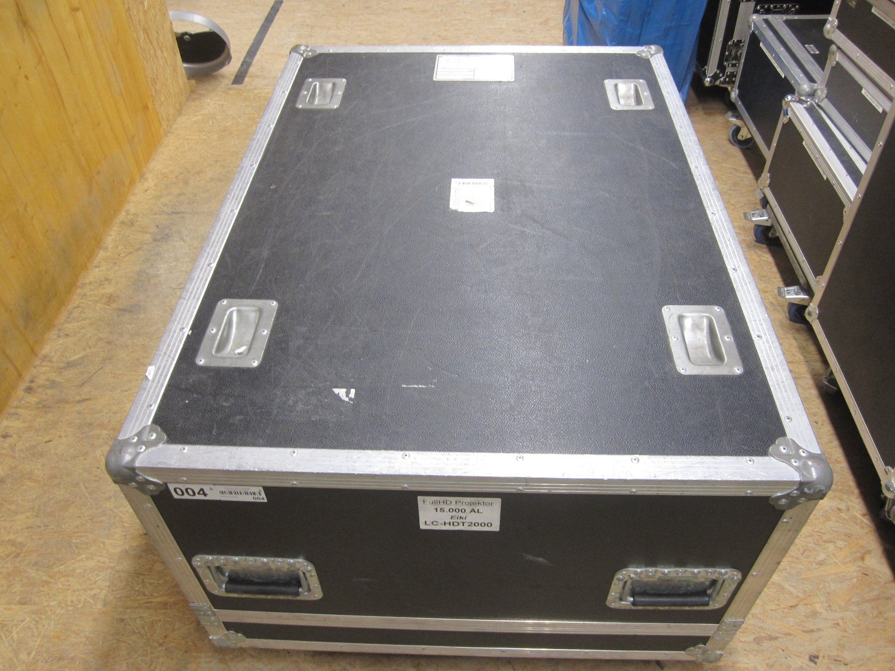 Eiki Vidéoprojecteurs: Beamer Eikie LC HDT 2000 – D'occasion à Schachen LU par Falco70 1