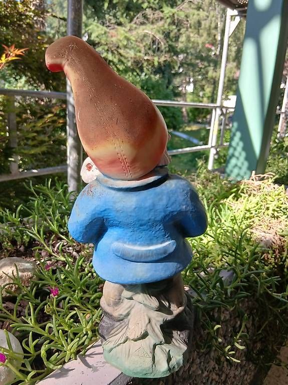 Figurines: Zeho Gartenzwerg mit Hase – D'occasion à Langnau am Albis par Alhambra1976 1
