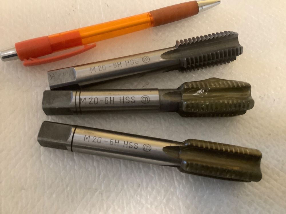 Tous les outils: M20 Handgewindebohrer Satz, von Manigley Swiss – Neuf (Voir description) à Widnau par frohsinn7