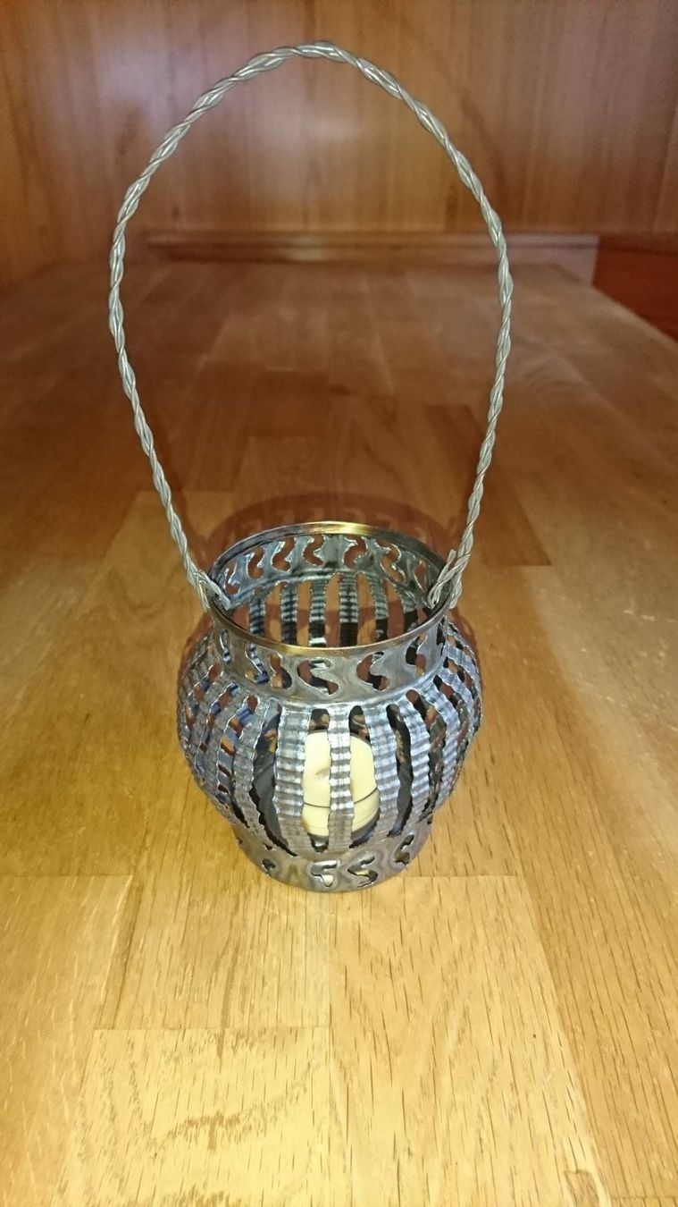 Kerzenständer: Teelicht aus Blechdose – Gebraucht aus Schwarzenbach (Huttwil) von Cgnubia