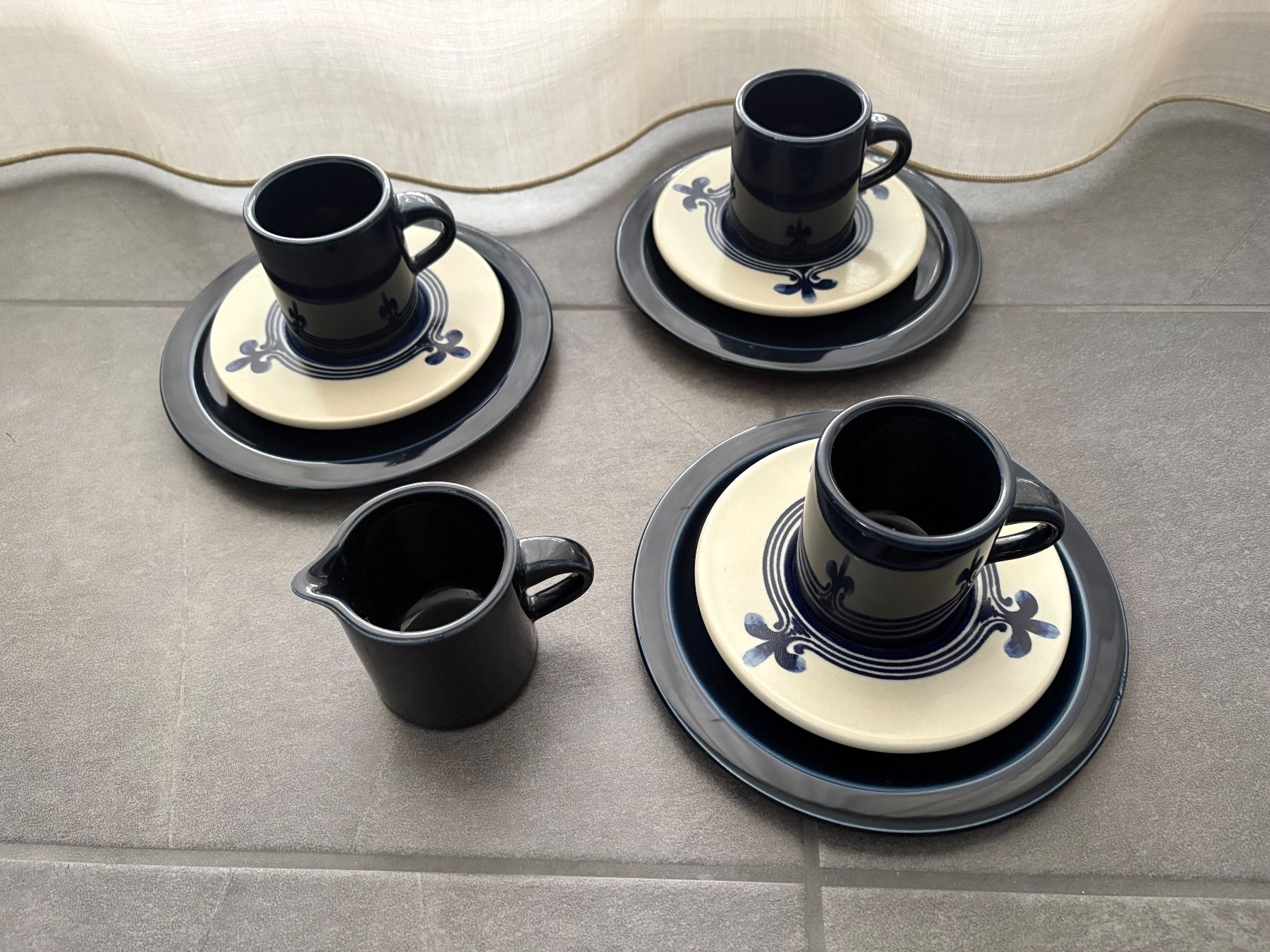 Rosenthal Set di piatti: Kaffeegeschirr-Set Rosenthal Siena Blue handbemalt – Usato da Tagelswangen venduto da lykainion