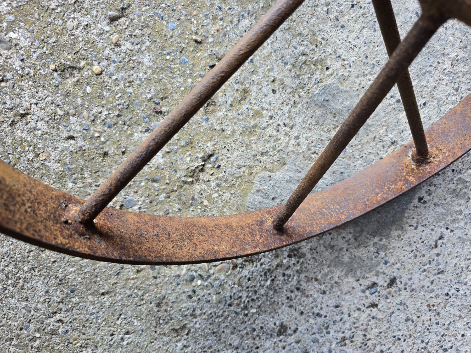 Tutte le decorazioni: Rad Eisen alt mit Achse 55cm Durchmesser – Usato da Agasul venduto da ire_h9wl 6