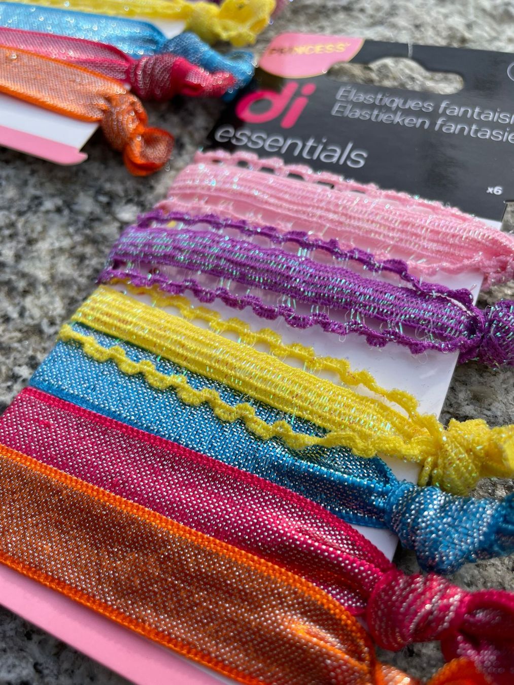Accessoires pour cheveux: 2x Haargummi - Essentials, di - B – Neuf avec emballage d'origine à Wängi par LiqKojote 1